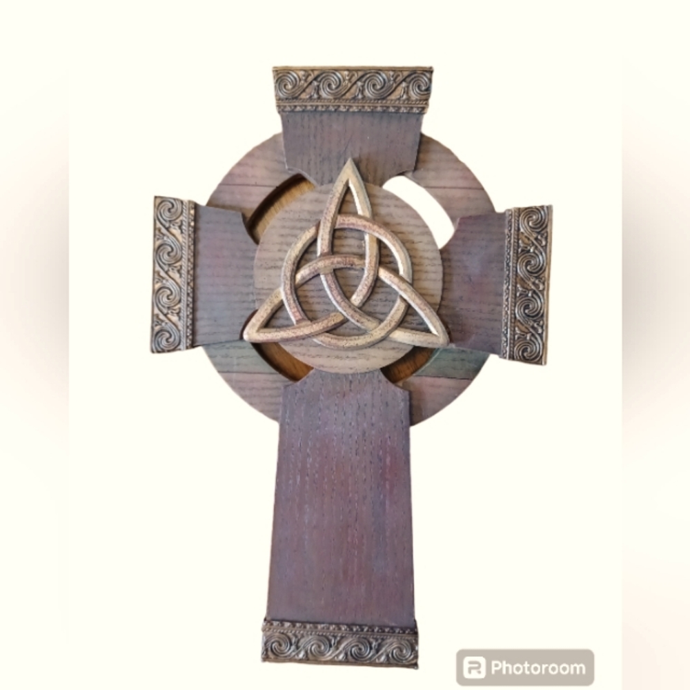 Celtic Trinity Knot Wall Hanging Wood Cross